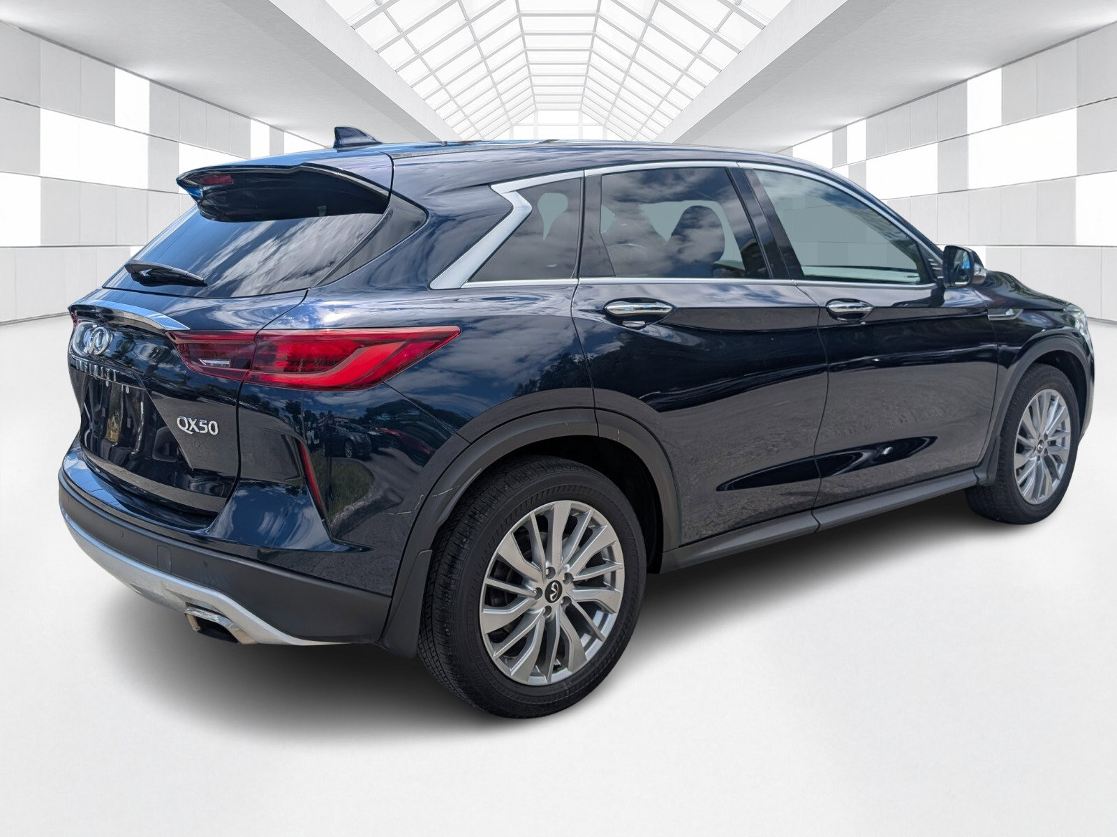 Used 2023 INFINITI QX50 Pure FWD image 7