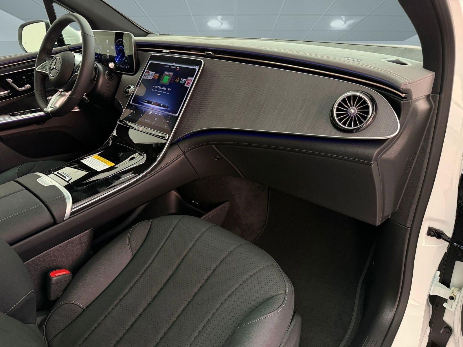 New 2026 Mercedes-Benz EQE 320 4MATIC SUV image 22