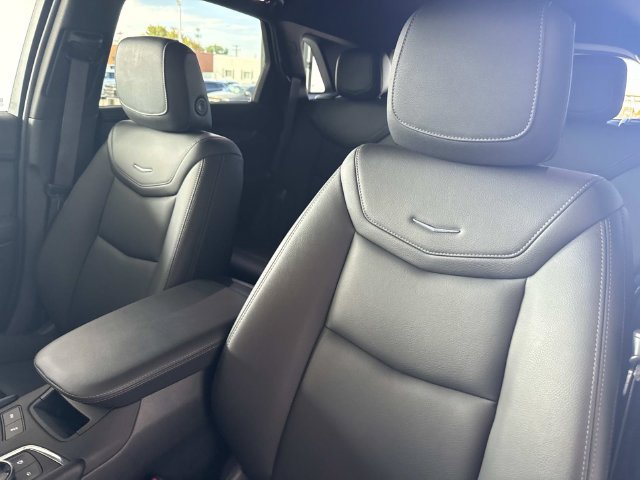 Certified 2024 Cadillac XT5 Luxury w/ LPO, Floor Liner Package AWD/4WD image 48