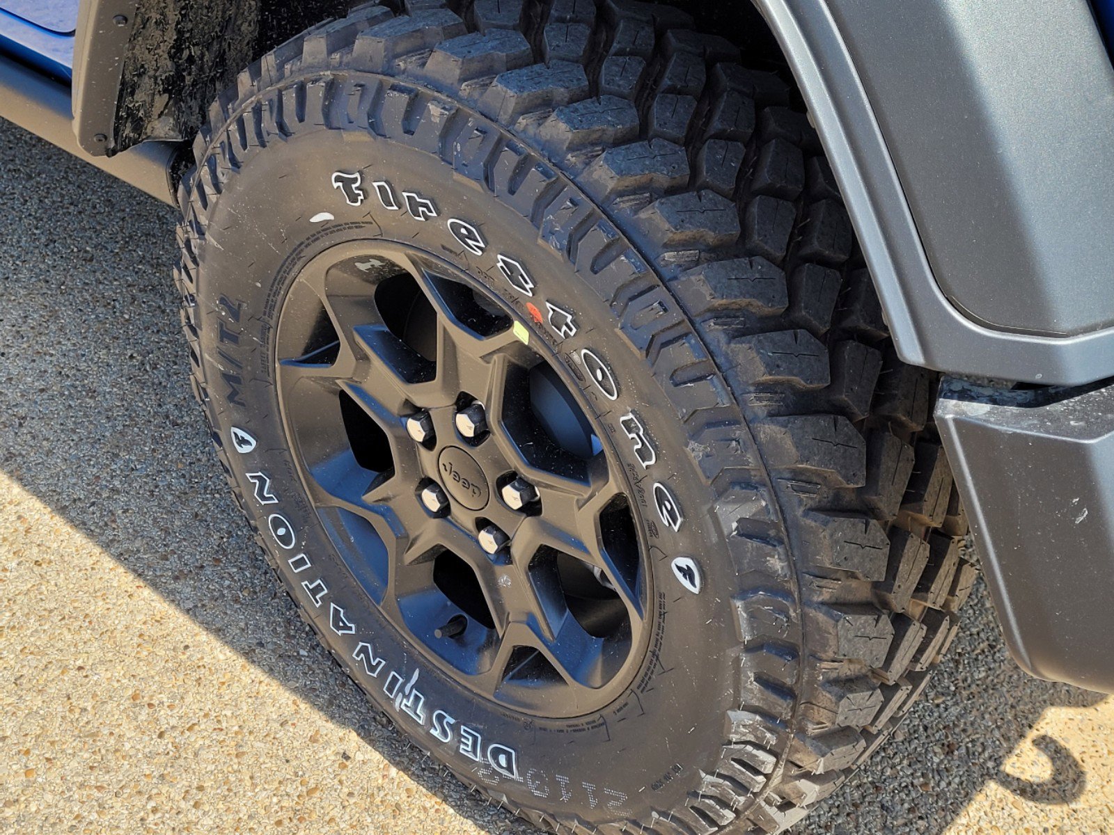 New 2023 Jeep Wrangler Unlimited w/ Sun & Screen Package image 5