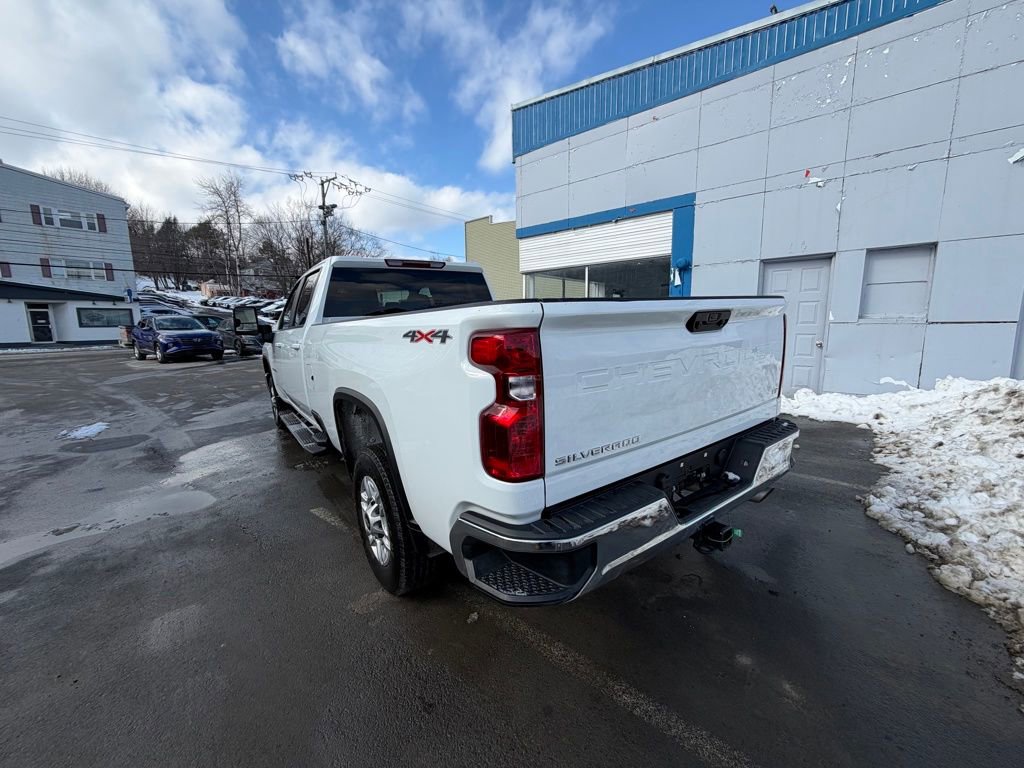 Used 2025 Chevrolet Silverado 2500 LT w/ Convenience Package image 3