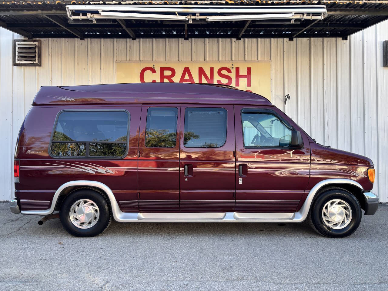 Used 2003 Ford E-150 and Econoline 150 image 2