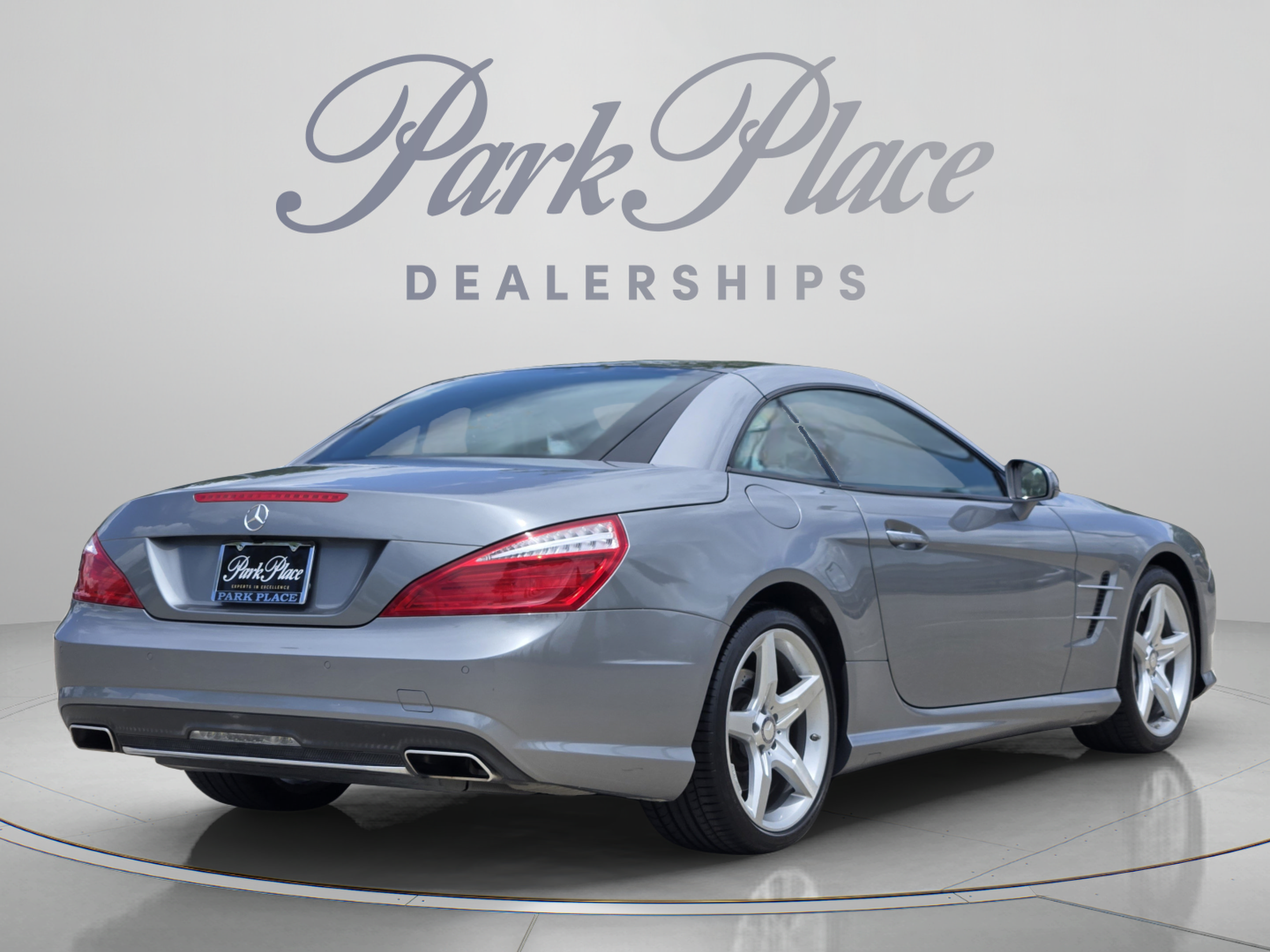 Used 2014 Mercedes-Benz SL 550 image 6