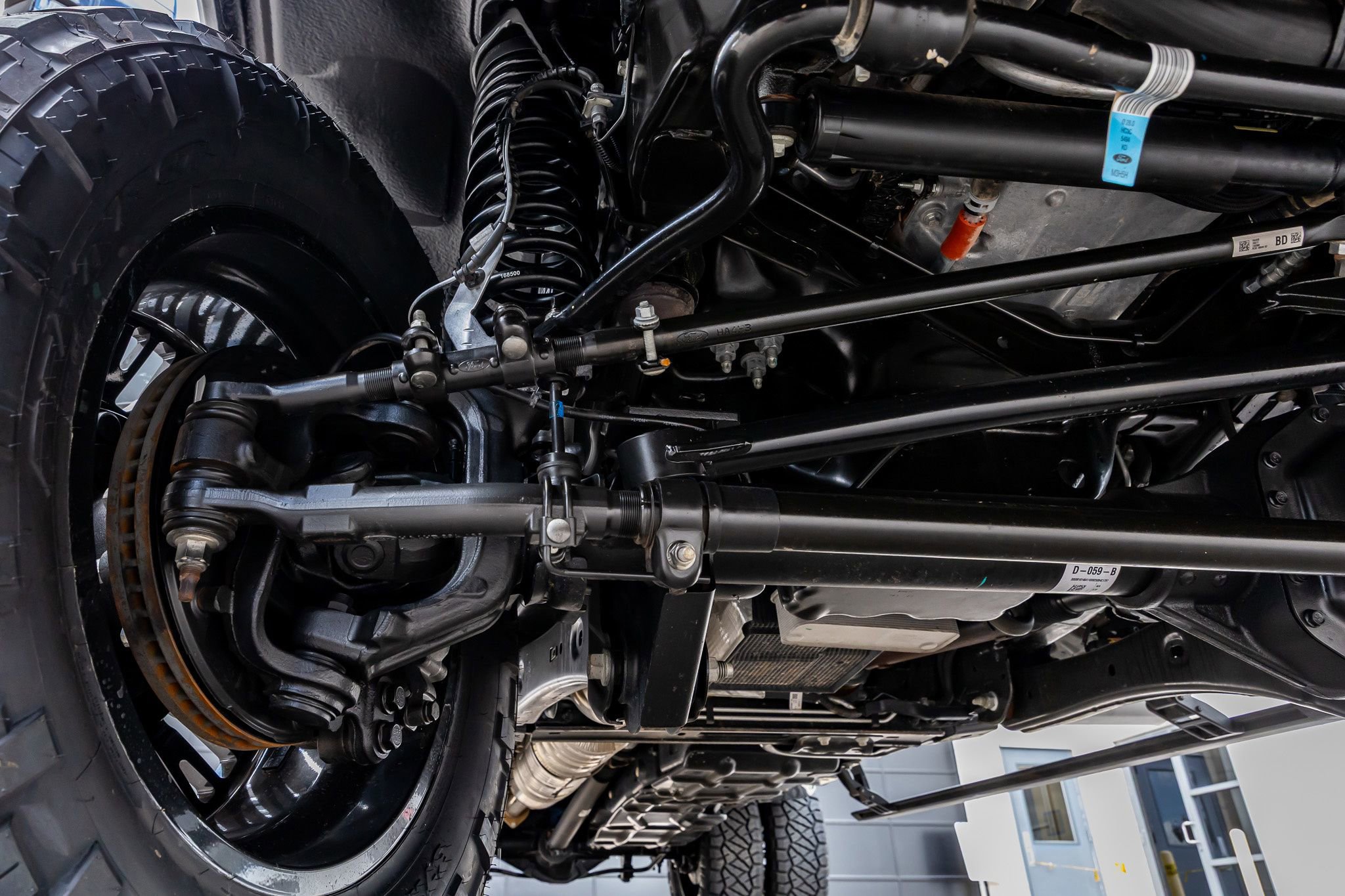 Used 2025 Ford F350 Platinum w/ Platinum Plus Package image 14