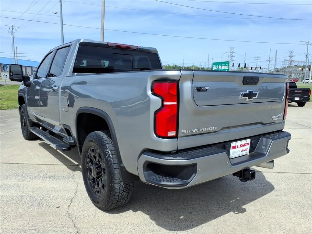 Used 2024 Chevrolet Silverado 2500 High Country w/ Technology Package image 5