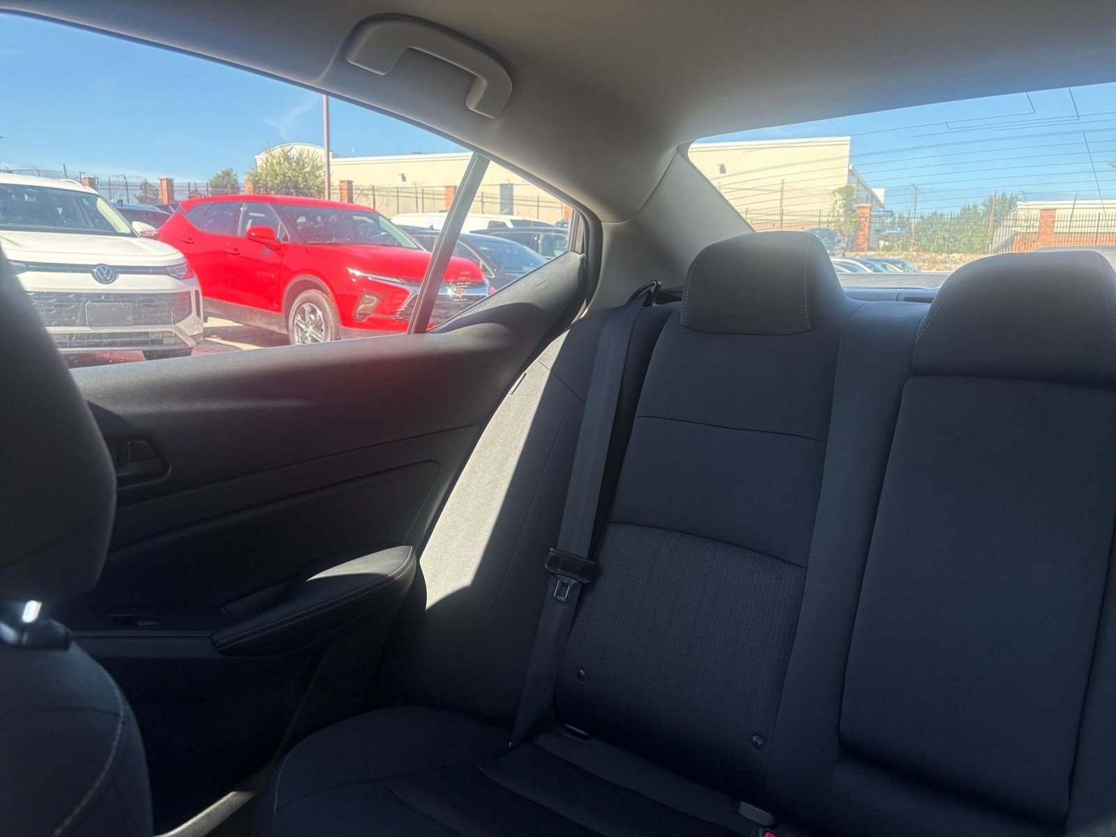 Used 2025 Nissan Altima 2.5 SV FWD image 33