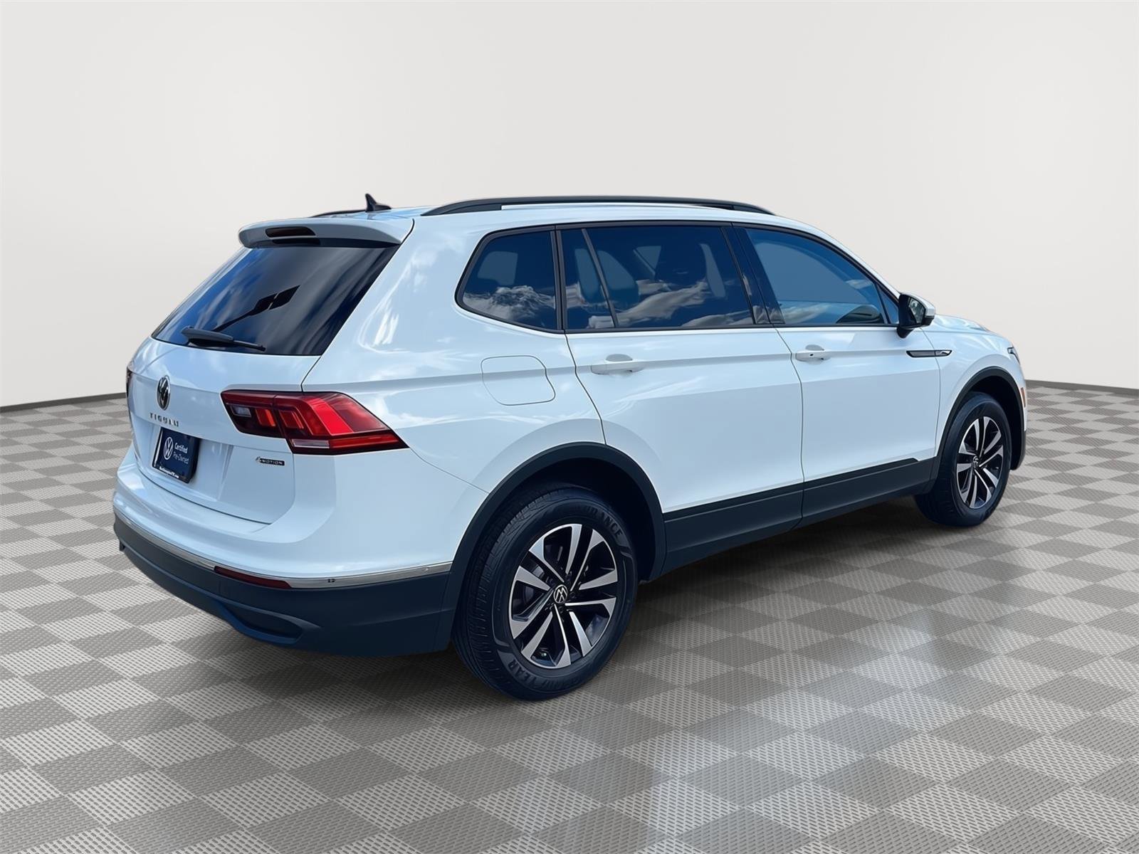 Used 2022 Volkswagen Tiguan S AWD/4WD image 5