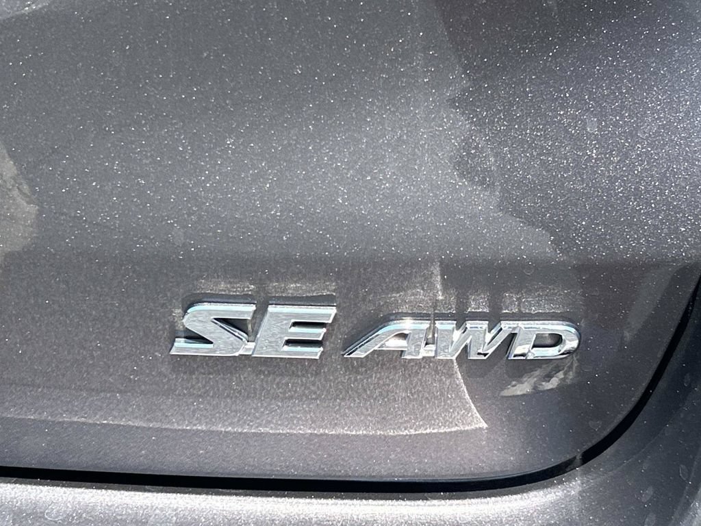 Used 2017 Toyota Highlander SE AWD/4WD image 10