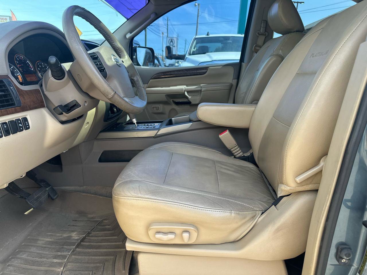 Used 2011 Nissan Armada Platinum image 16