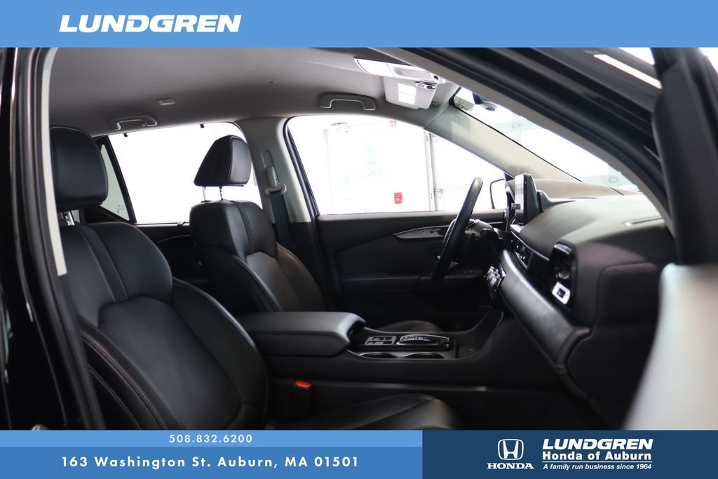 Used 2025 Honda Pilot EX-L image 18
