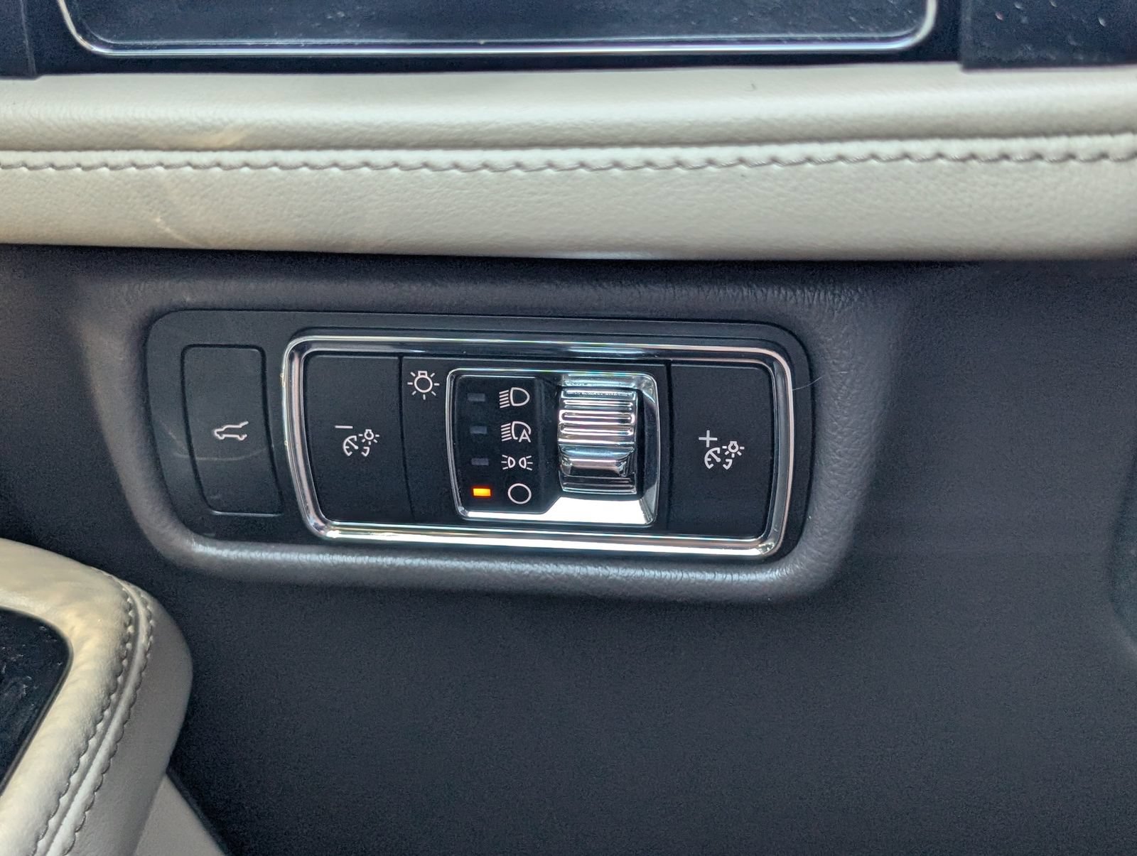 Used 2023 Lincoln Aviator 2WD image 24