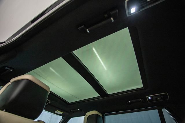 Used 2021 Land Rover Range Rover P525 Westminster Edition LWB image 57