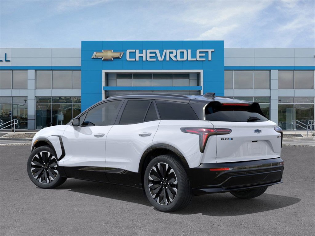 New 2026 Chevrolet Blazer EV RS image 3