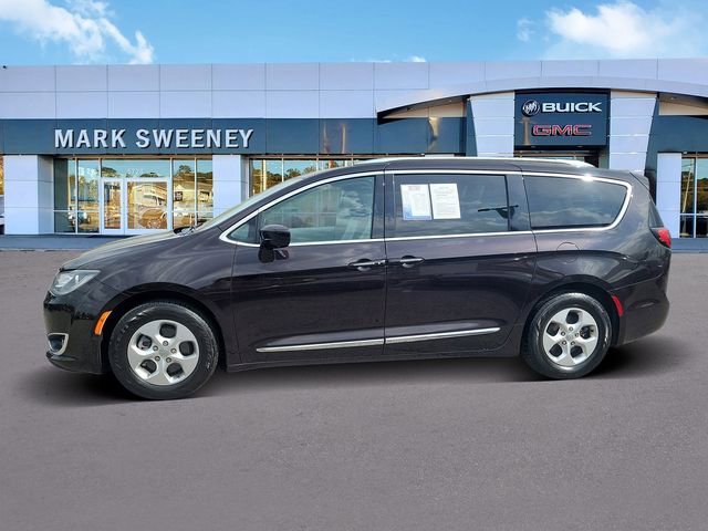 Used 2017 Chrysler Pacifica Touring-L Plus w/ Advanced Safetytec Group image 29
