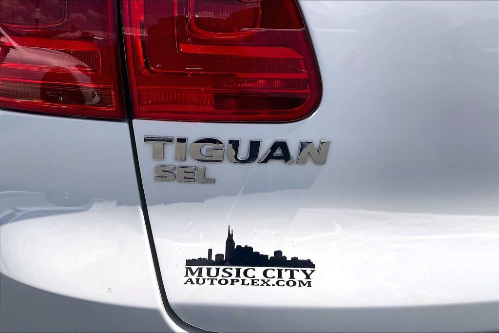 Used 2017 Volkswagen Tiguan SEL FWD image 26