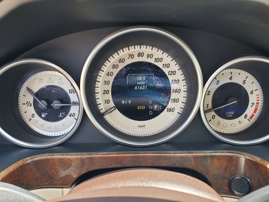 Used 2014 Mercedes-Benz E 350 4MATIC Sedan image 26