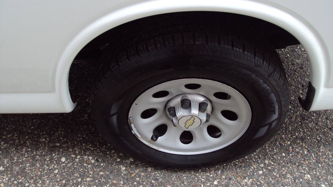 Used 2013 Chevrolet Express 1500 LS AWD/4WD image 31