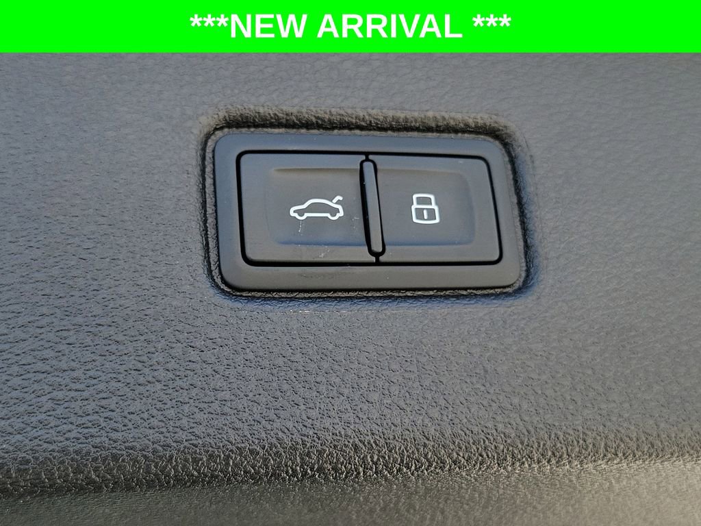 Used 2025 Audi Q7 2.0T Premium w/ Convenience Plus Package AWD/4WD image 31