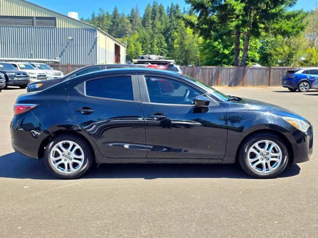 Used 2016 Scion iA FWD image 8