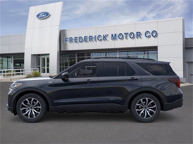New 2025 Ford Explorer ST-Line image 3