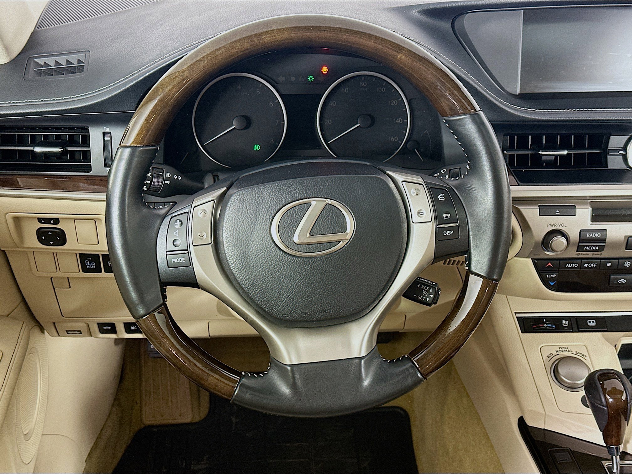 Used 2014 Lexus ES 350 w/ Luxury Package image 18