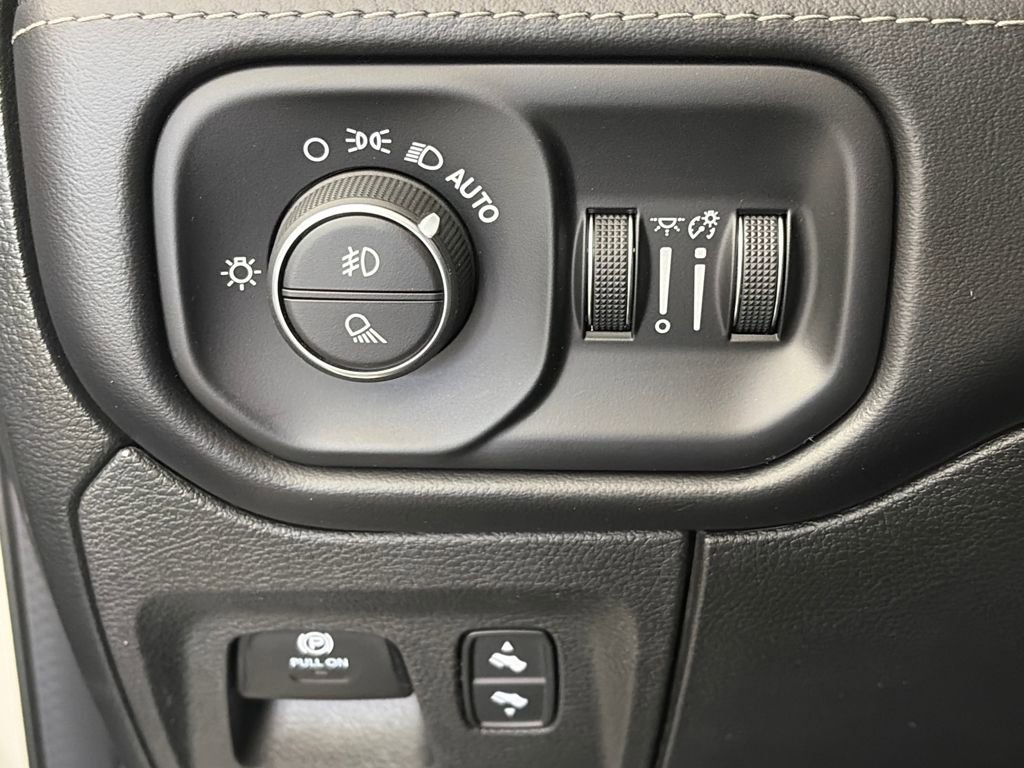 Used 2023 RAM 1500 Limited w/ Bed Utility Group image 25