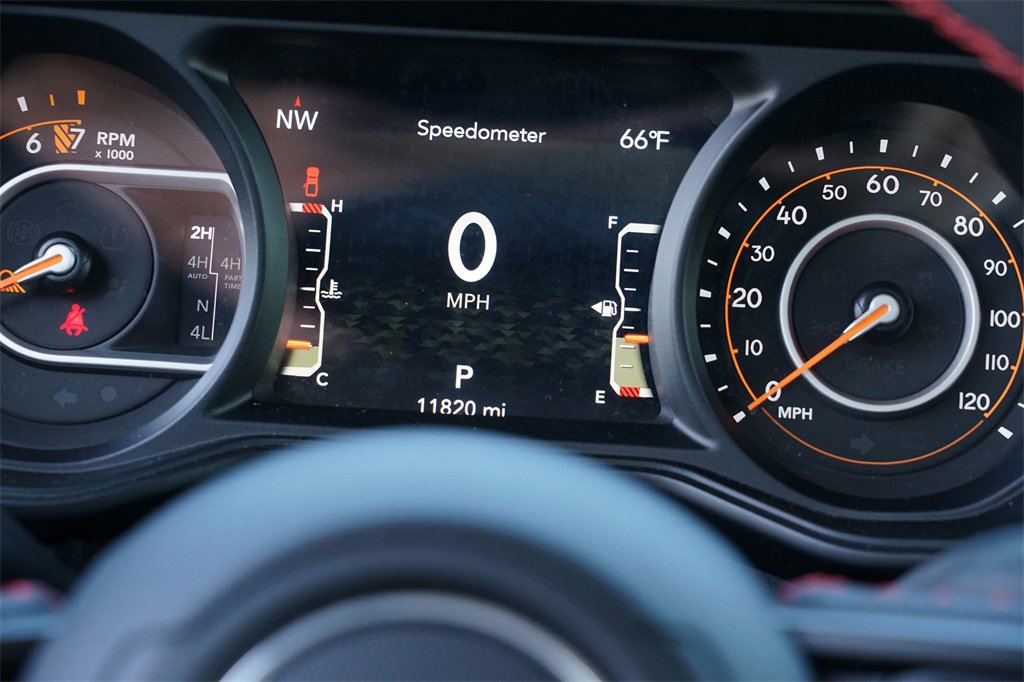 Used 2024 Jeep Gladiator Rubicon image 25