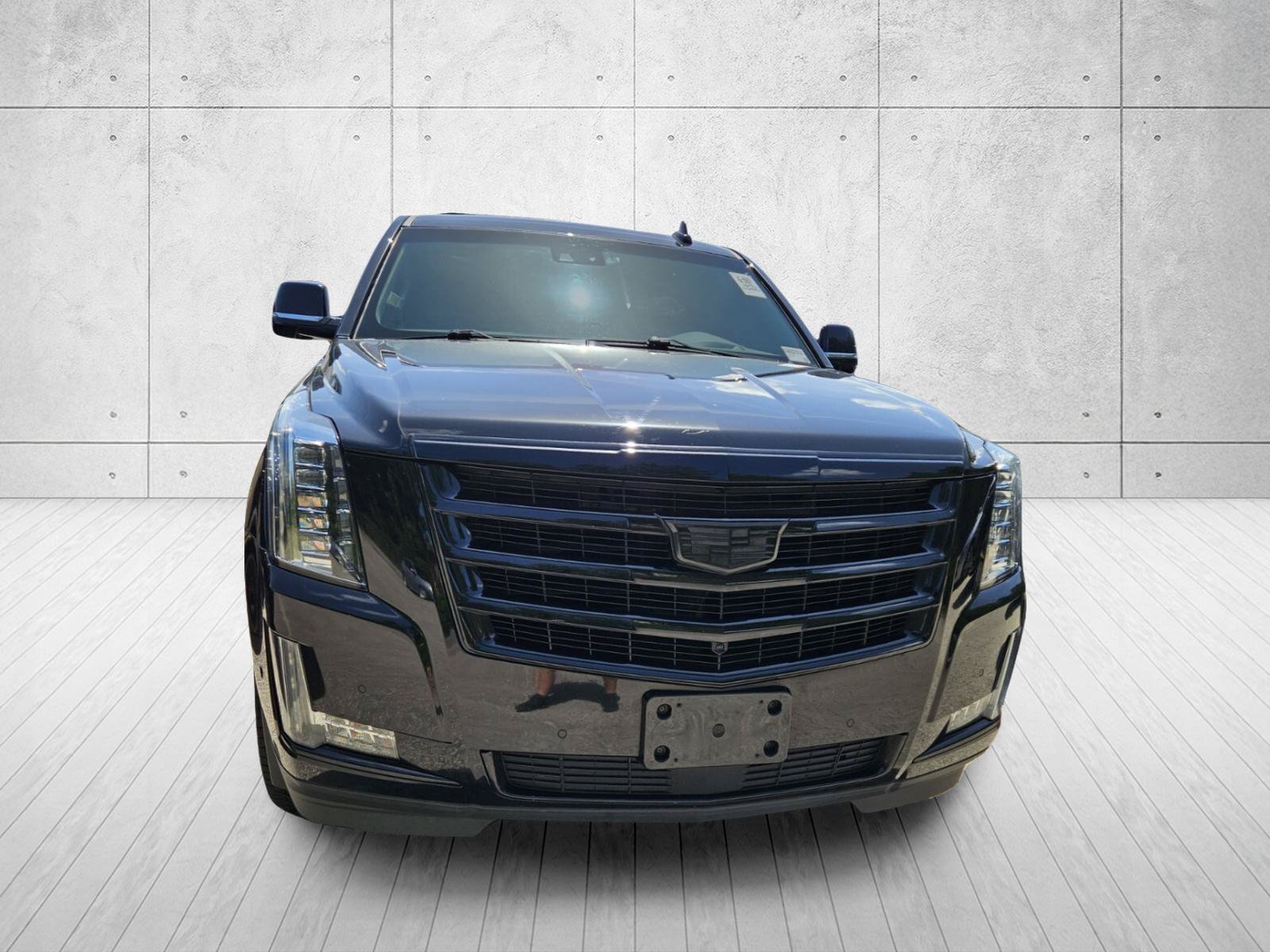 Used 2019 Cadillac Escalade Premium Luxury w/ Escalade Sport Edition RWD image 4
