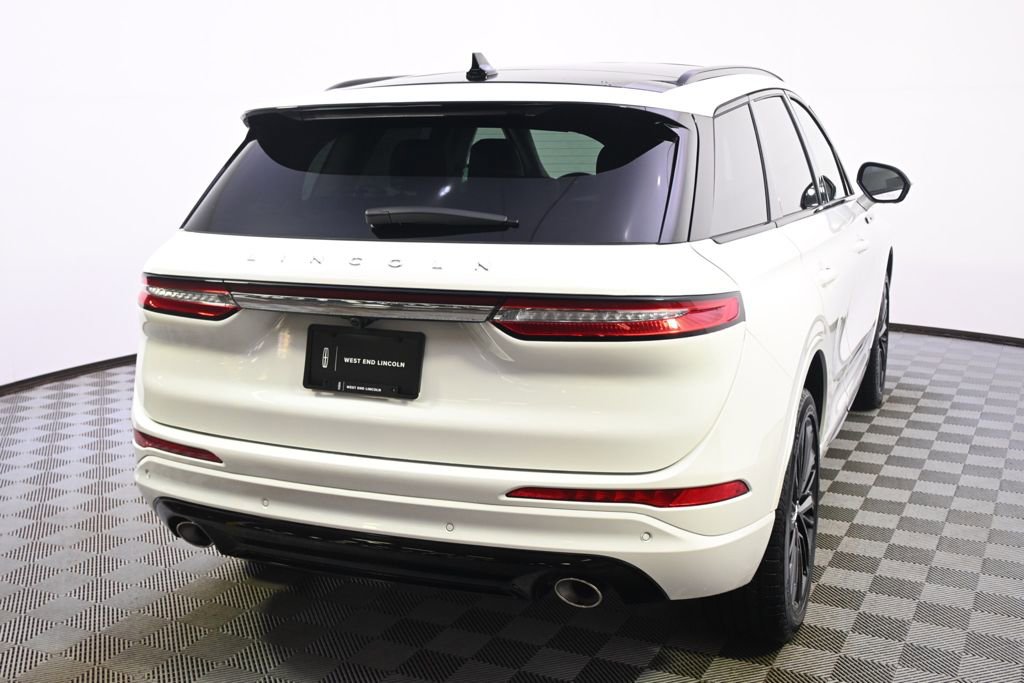 New 2026 Lincoln Corsair Reserve w/ Jet Appearance Package image 6