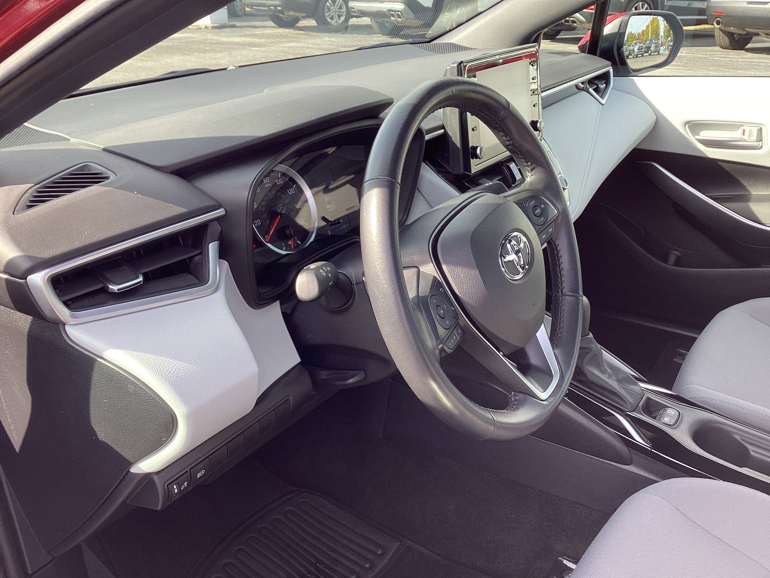 Used 2022 Toyota Corolla SE FWD image 11