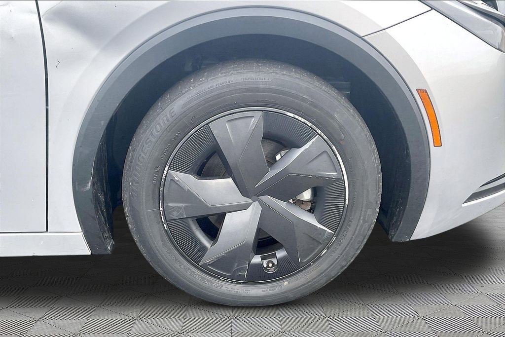 Used 2023 Toyota Prius LE image 33