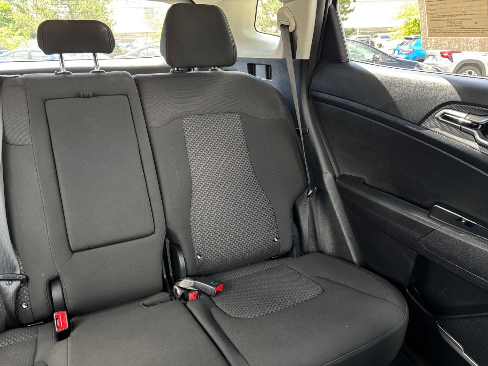 Used 2025 Kia Sportage LX FWD image 37