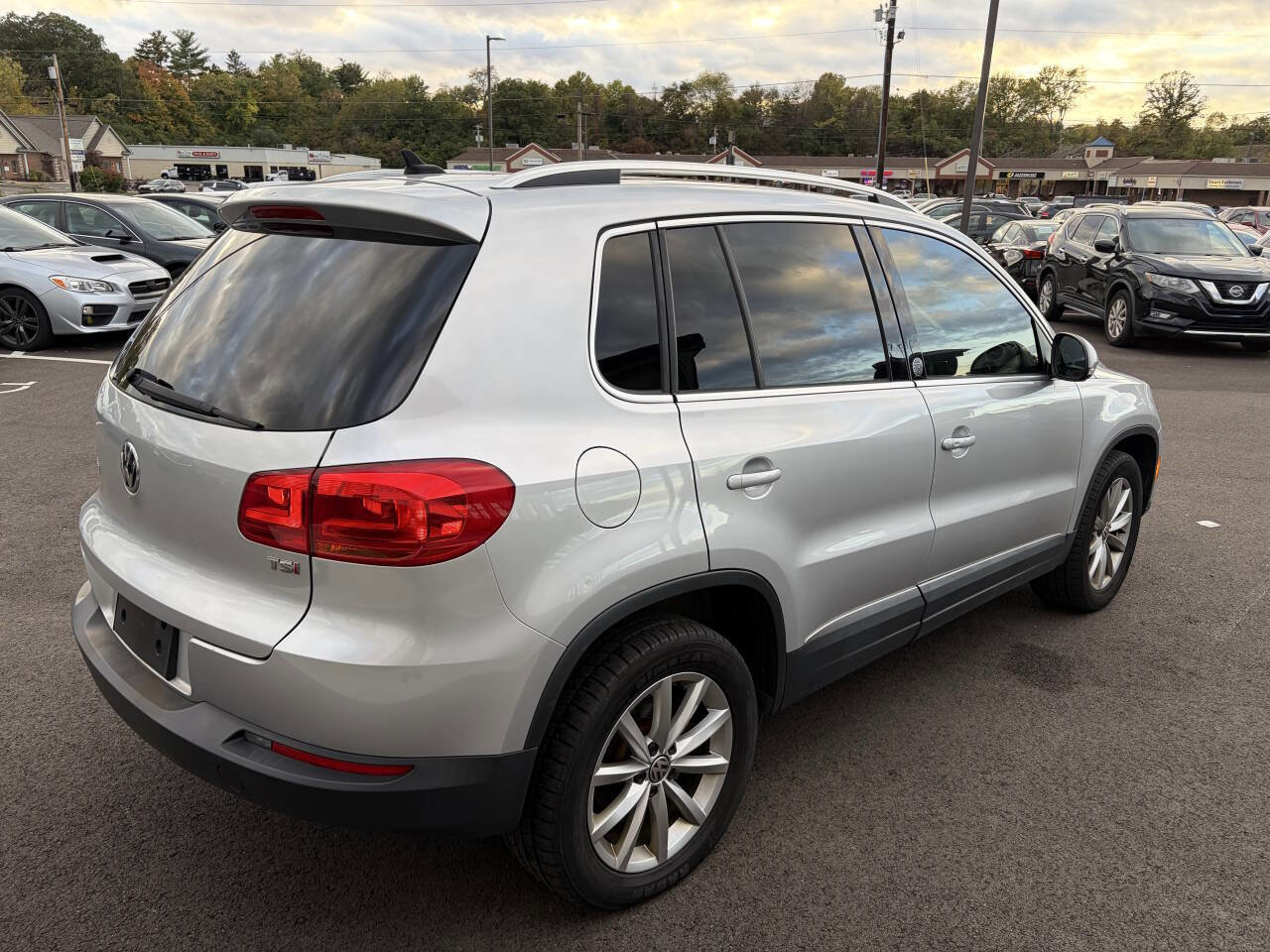 Used 2017 Volkswagen Tiguan Wolfsburg Edition image 7