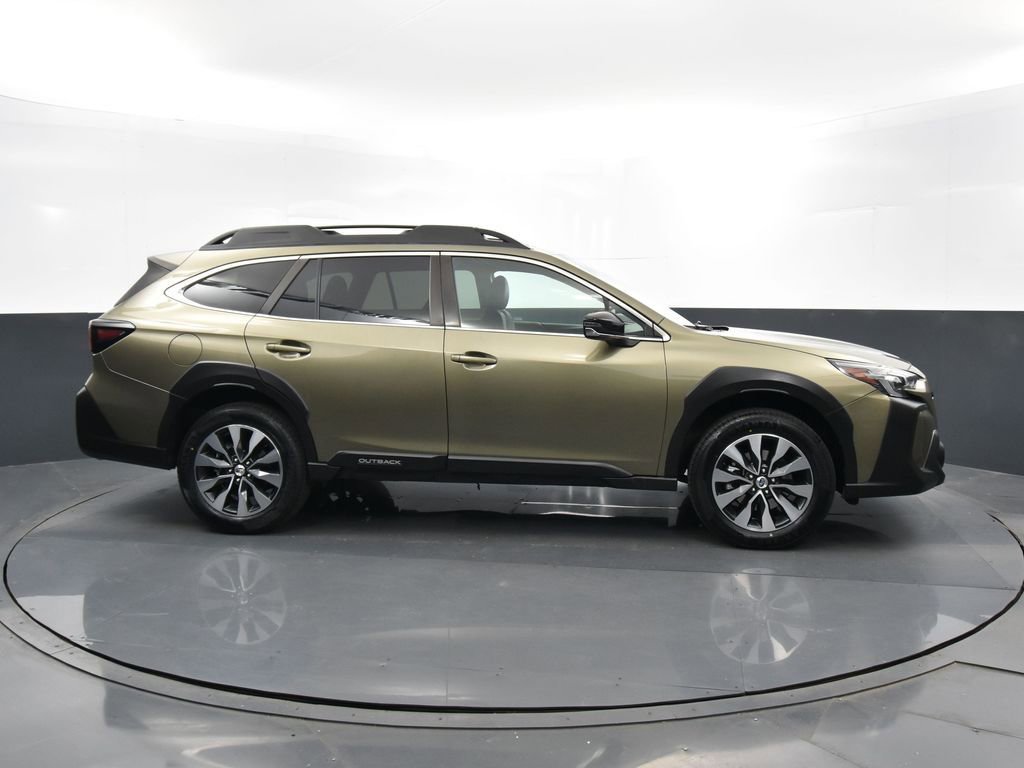 Used 2023 Subaru Outback Limited image 41