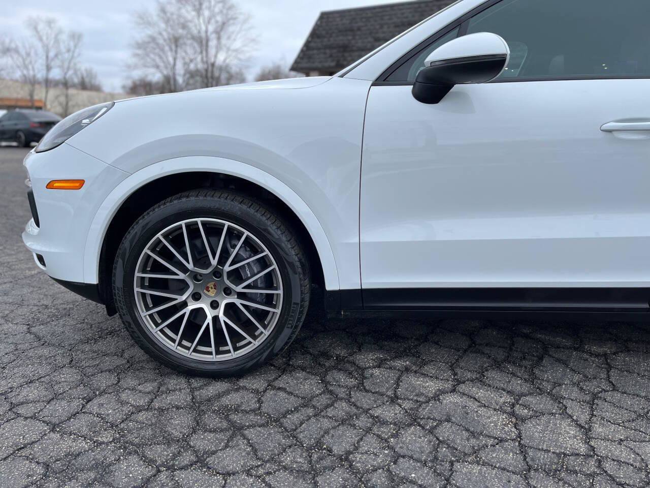 Used 2022 Porsche Cayenne Platinum Edition AWD/4WD image 14