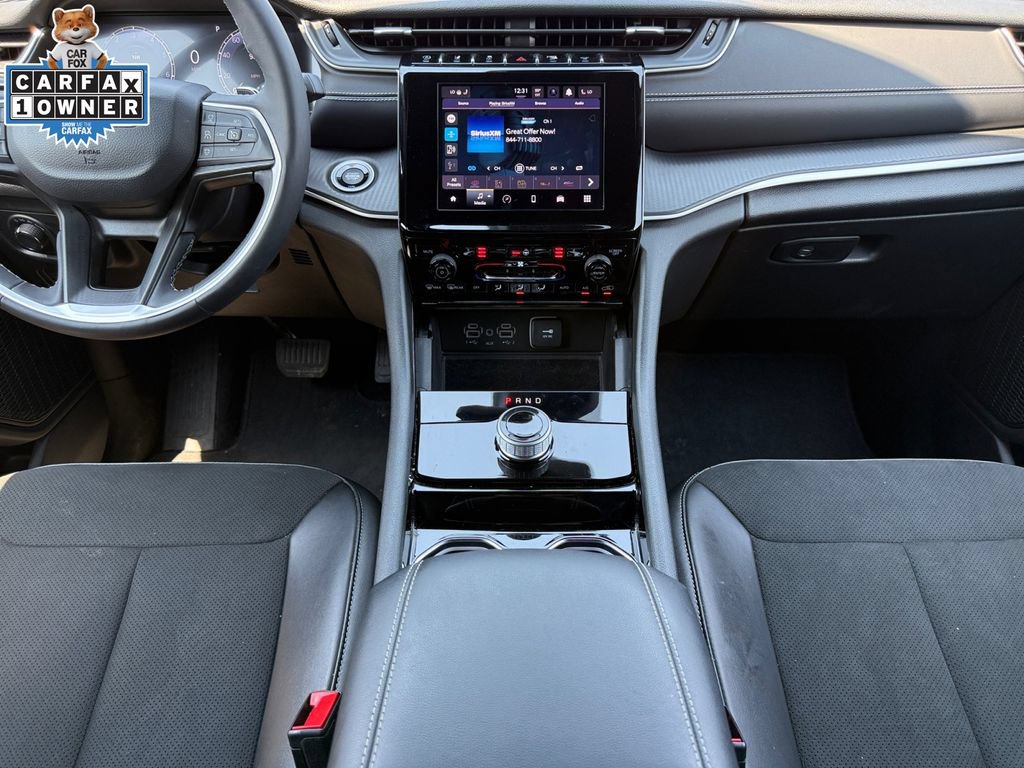 Used 2023 Jeep Grand Cherokee L Laredo AWD/4WD image 10