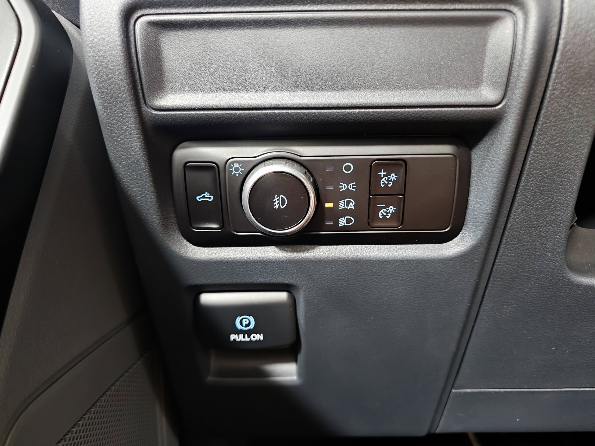 Used 2024 Ford F150 XL w/ Equipment Group 103A High image 40