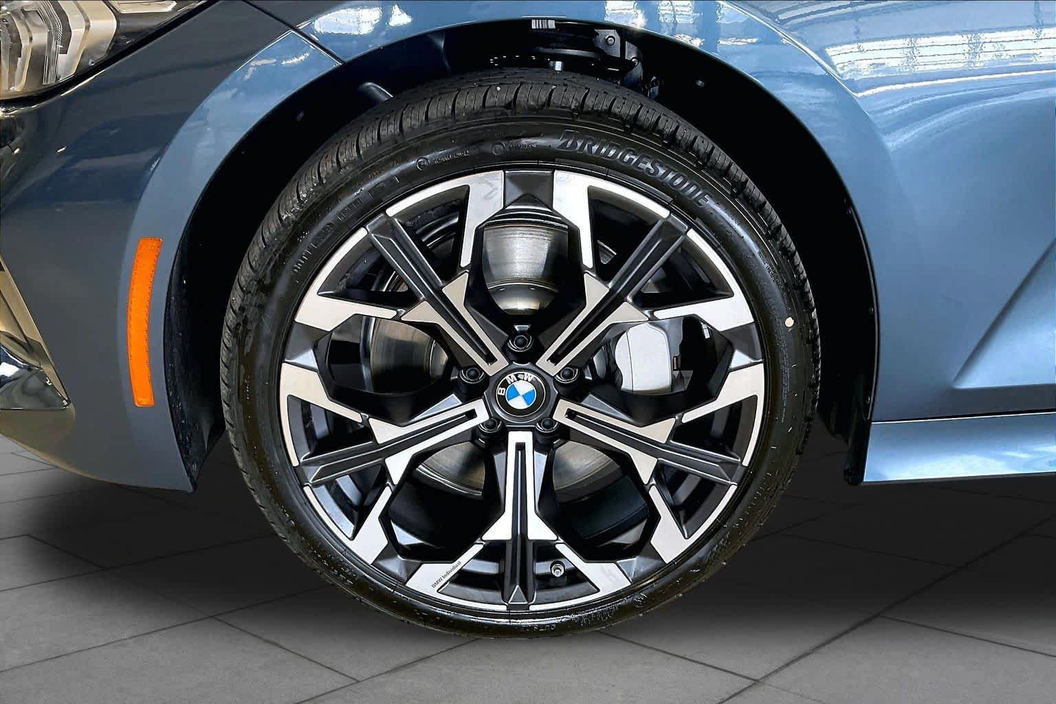 Used 2026 BMW 330i Sedan w/ Premium Package RWD image 8