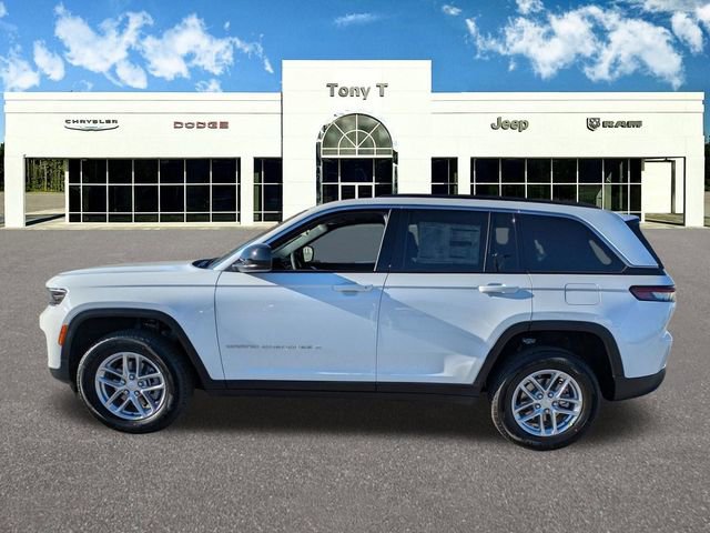 New 2025 Jeep Grand Cherokee Laredo RWD image 5