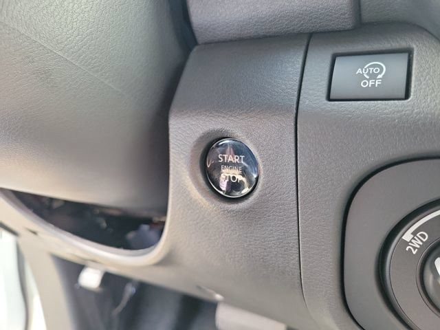 New 2026 Nissan Frontier SV w/ SV Convenience Package AWD/4WD image 32