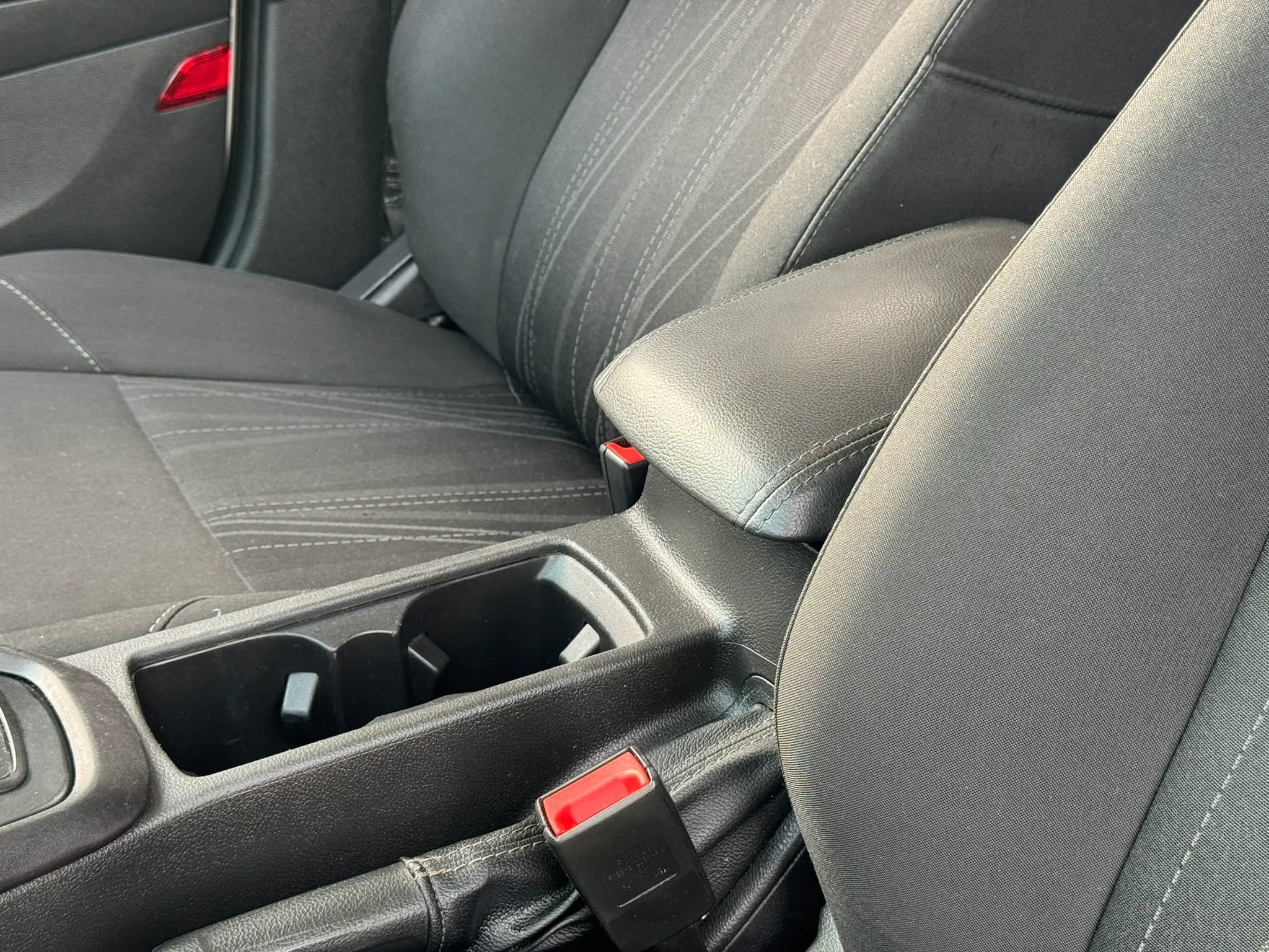 Used 2018 Ford Focus SE FWD image 24