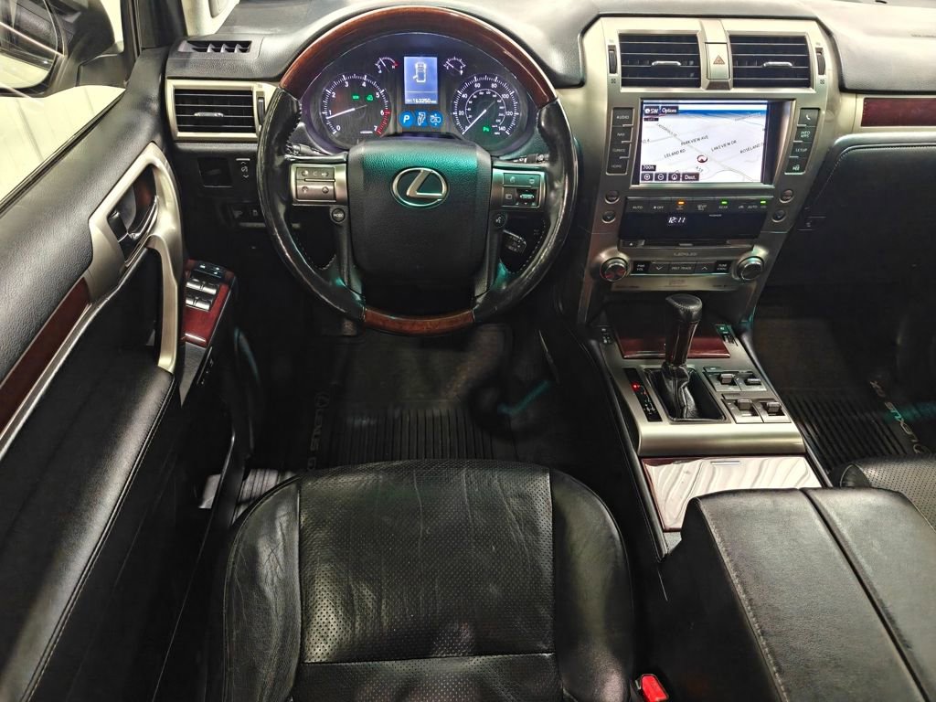 Used 2015 Lexus GX 460 Luxury image 4