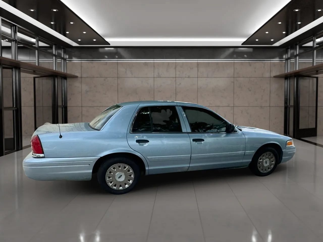Used 2005 Ford Crown Victoria RWD image 15