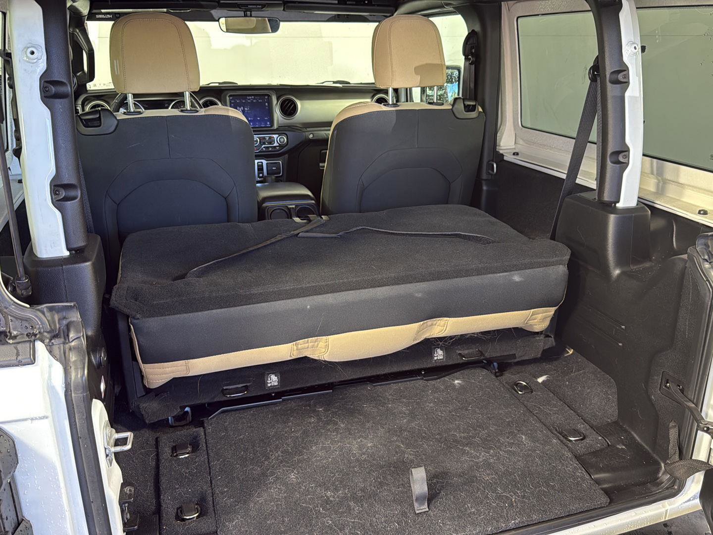 Used 2019 Jeep Wrangler Sport image 7