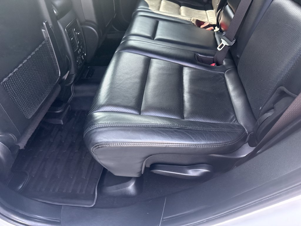 Used 2019 Jeep Grand Cherokee Limited w/ Luxury Group II AWD/4WD image 19