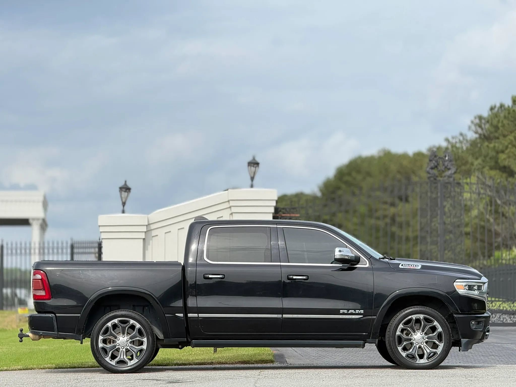 Used 2020 RAM 1500 Limited RWD image 6