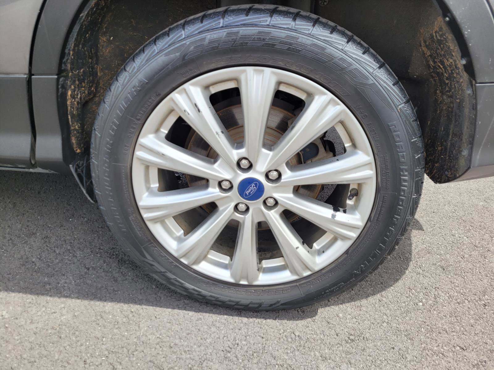 Used 2017 Ford Escape Titanium w/ Equipment Group 301A AWD/4WD image 9