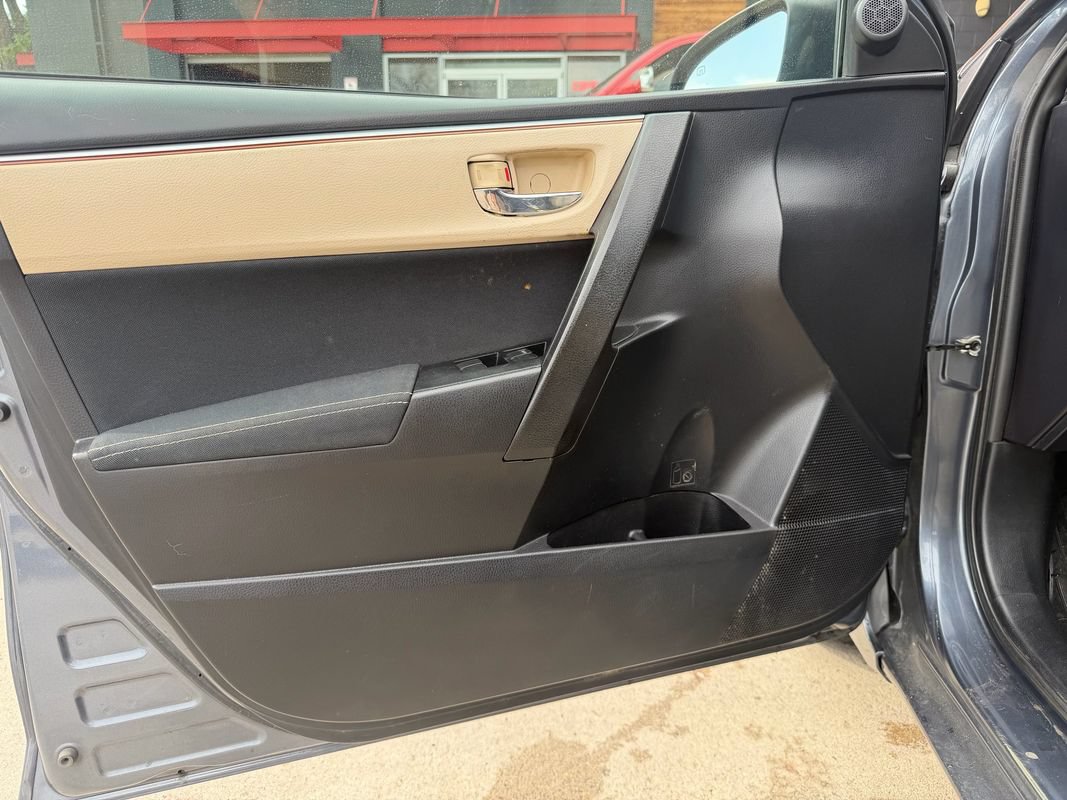 Used 2014 Toyota Corolla LE FWD image 20