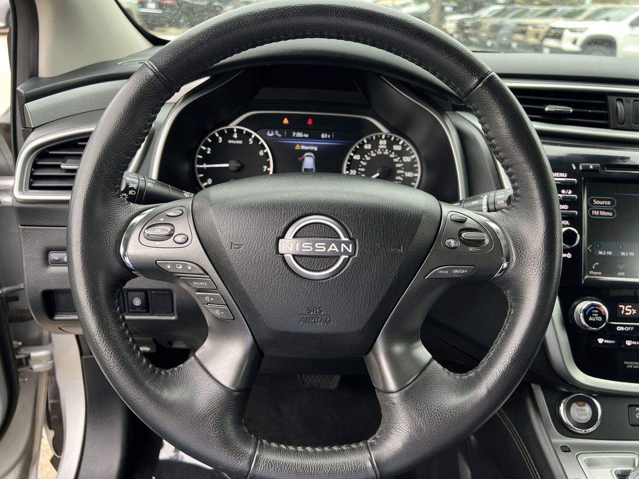 Used 2023 Nissan Murano SV AWD/4WD image 9