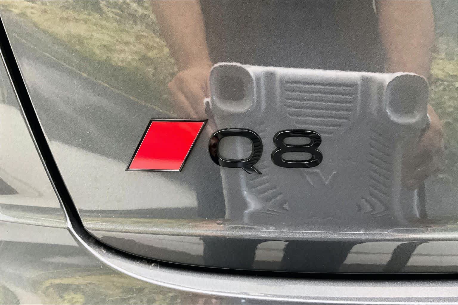 Used 2025 Audi Q8 Prestige w/ Prestige Package AWD/4WD image 32